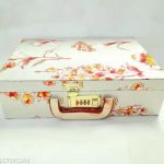 Bangle_box_3_rod_singardani_cosmetic_vanity_makeup_image_1.jpg