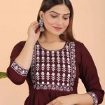 Women_nayara_cut_kurtas_image_1.jpg