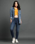 levi27s_blue_women_lightly_washed_mid-rise_711_skinny_jeans-1.jpg