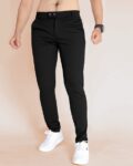 Men Solid Relaxed Fit Cargo Pants