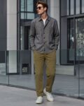 Men Single-Pleat Relaxed Fit Trousers
