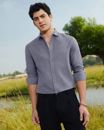 Men Relaxed Fit Shirt with Spread Collar