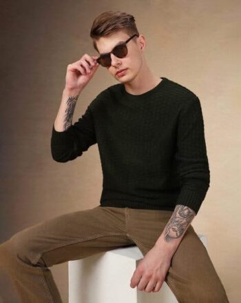 Full-Length Sleeves Hoodie with Zip Closure