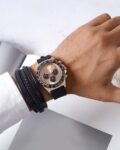 Men Round Dial Analogue Watch