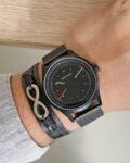 Men Round Dial Analogue Watch