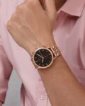Men Round-Dial Analogue Watch