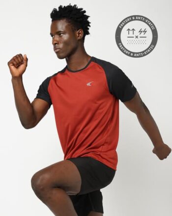 Men Colourblock Regular Fit Crew-Neck T-Shirt