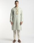 Men Embroidered Slim Fit Kurta