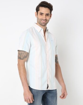 Men Textured Regular Fit Shirt
