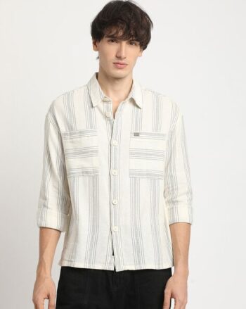 Men Tailored Fit Shirt with Patch Pocket