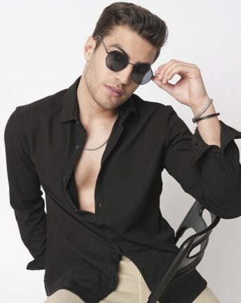 Men Solid Full-Sleeve Shirt with Patch Pockets
