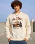 Men Graphic Print Regular Fit Hoodie with Kangaroo Pocket